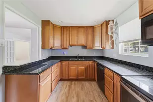 1215 Winston Dr, Richmond, TX 77469 - Photo 8