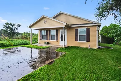 2932 Shady Creek Lane, Freeport, TX 77541 - Photo 2