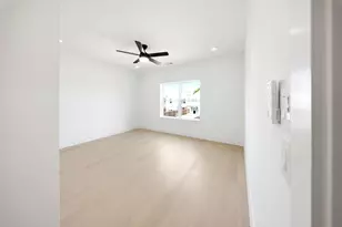 7417 Charlie St, Houston, TX 77088 - Photo 18