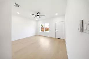 7417 Charlie St, Houston, TX 77088 - Photo 28