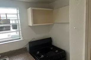 124 Carson Ct, Houston, TX 77004 - Photo 1