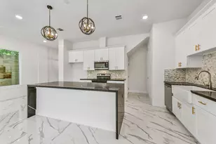 5906 St Augustine St, Houston, TX 77021 - Photo 6
