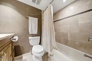 6485 Bayou Glen Rd, Houston, TX 77057 - Photo 16