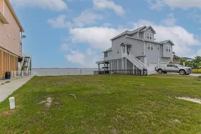 1618 Windsong Way, Tiki Island, TX 77554 - Photo 4