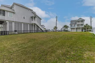 1618 Windsong Way, Tiki Island, TX 77554 - Photo 6
