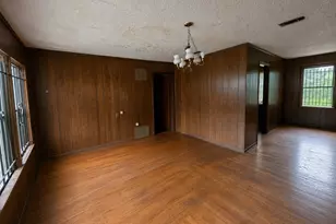 5838 Doolittle Blvd, Houston, TX 77033 - Photo 4