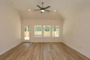 22740 Hackberry Leaf Dr, New Caney, TX 77357 - Photo 4