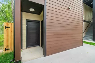 9918 Fillmore, Houston, TX 77029 - Photo 4
