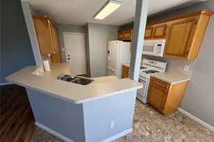 3003 30th St N, Texas City, TX 77590 - Photo 8