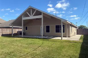 3003 30th St N, Texas City, TX 77590 - Photo 2