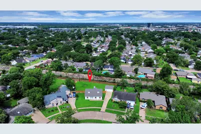 7230 Pella Drive, Houston, TX 77036 - Photo 2