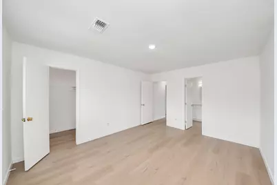 7230 Pella Drive, Houston, TX 77036 - Photo 10