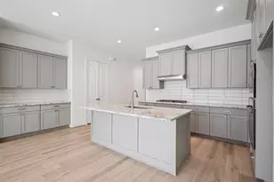 8610 Blue Coral Dr, Cypress, TX 77433 - Photo 6