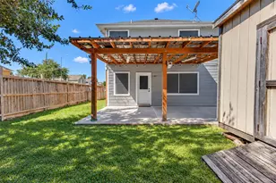 10623 Gulf Valley St, Houston, TX 77075 - Photo 40