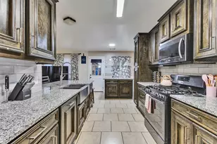 10623 Gulf Valley St, Houston, TX 77075 - Photo 16