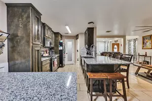 10623 Gulf Valley St, Houston, TX 77075 - Photo 6