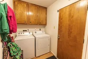 204 Briarwood Dr, Bellville, TX 77418 - Photo 10