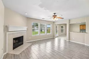 13914 Bonnetbriar Ln, Sugar Land, TX 77498 - Photo 2