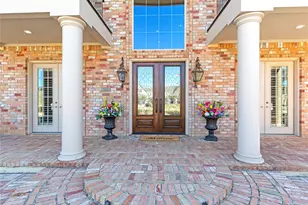 10896 Dauphine St, Willis, TX 77318 - Photo 6