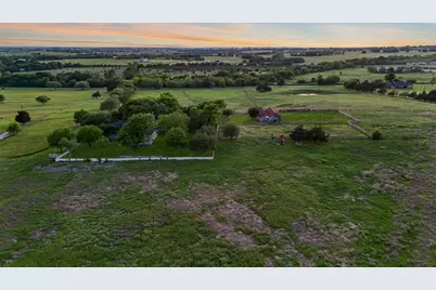 9058 Sam Houston, Brenham, TX 77833 - Photo 32