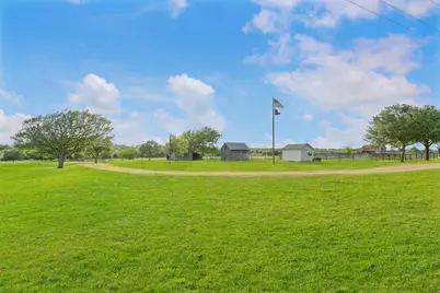 9058 Sam Houston, Brenham, TX 77833 - Photo 22