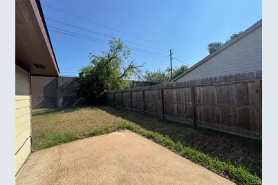 10942 Beacave Bend Court, Houston, TX 77086 - Photo 32