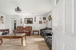 5201 Main St, Santa Fe, TX 77510 - Photo 2