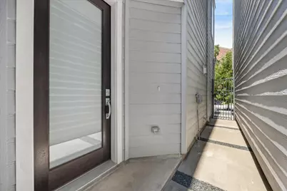 4605 La Branch Street, Houston, TX 77004 - Photo 2