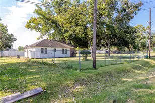 9010 Wheatley St, Houston, TX 77088 - Photo 6