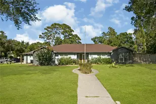 12018 Beinhorn Dr, Houston, TX 77065 - Photo 2