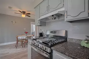 5822 Shurmard Dr, Houston, TX 77092 - Photo 20