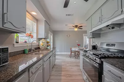 5822 Shurmard Drive, Houston, TX 77092 - Photo 22