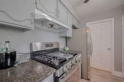 5822 Shurmard Drive, Houston, TX 77092 - Photo 16