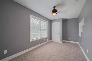 5822 Shurmard Dr, Houston, TX 77092 - Photo 38