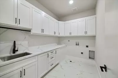 4714 Tamarisk Street, Bellaire, TX 77401 - Photo 32