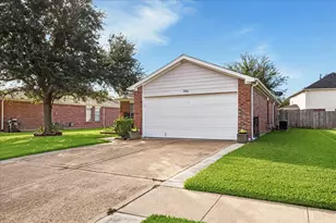3206 Berryfield Ln, Pearland, TX 77581 - Photo 2