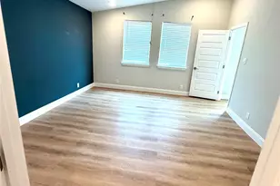 1925 Pech Rd, Houston, TX 77055 - Photo 10