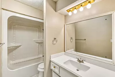 11807 Gatlinburg Drive, Houston, TX 77031 - Photo 16