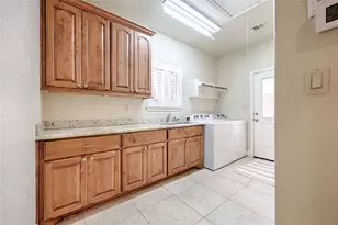 417 S Main St, Hallettsville, TX 77964 - Photo 28