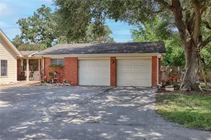 417 S Main St, Hallettsville, TX 77964 - Photo 34