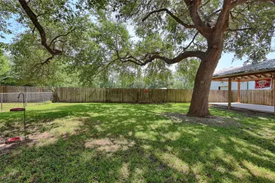 417 S Main Street, Hallettsville, TX 77964 - Photo 38