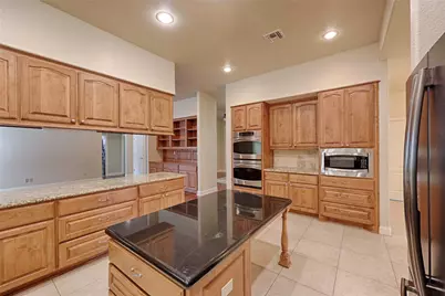 417 S Main Street, Hallettsville, TX 77964 - Photo 10