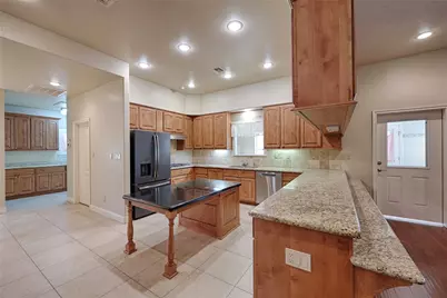417 S Main Street, Hallettsville, TX 77964 - Photo 8