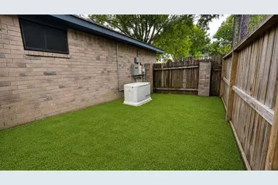 1703 San Jose Block, Friendswood, TX 77546 - Photo 2
