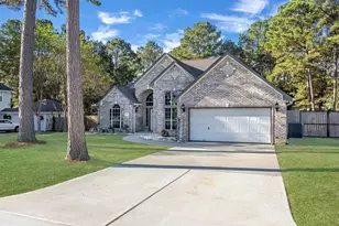 31 Beaconsfield Dr, Magnolia, TX 77355 - Photo 2