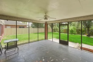 2922 Glencullen Ln, Pearland, TX 77584 - Photo 32