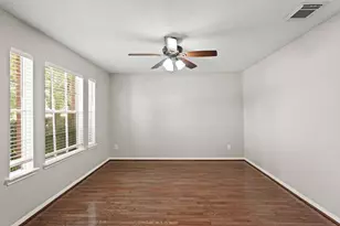 2922 Glencullen Ln, Pearland, TX 77584 - Photo 4