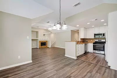 77 Woodlily Pl, The Woodlands, TX 77382 - Photo 10