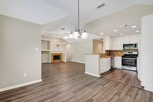 77 Woodlily Pl, The Woodlands, TX 77382 - Photo 10