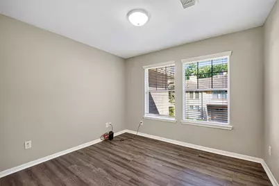 77 Woodlily Pl, The Woodlands, TX 77382 - Photo 24